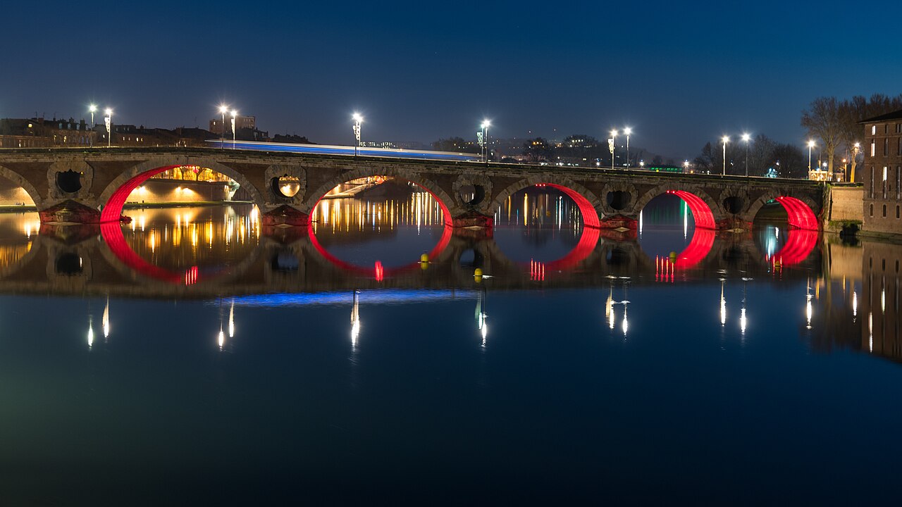 Pont Neuf et Garonne au crépuscule à Toulouse